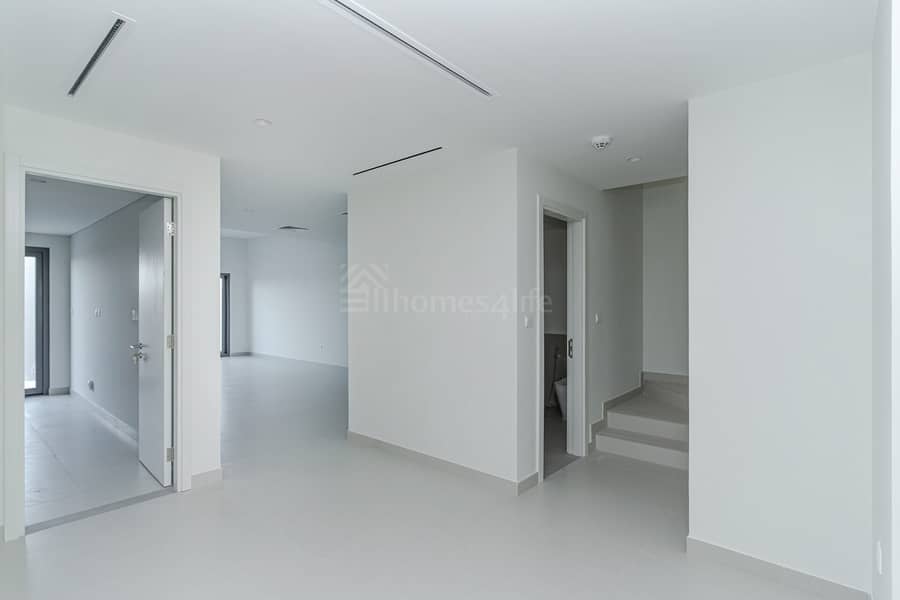 SINGLE ROW | CLOSED KITCHEN | SEMI DETACHED SINGLE ROW | CLOSED KITCHEN | SEMI DETACHED