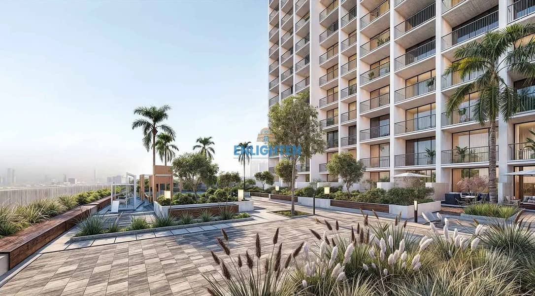 ICONIC STRUCTURE | HIGH END FINISHES | GREAT INVESTMENT ICONIC STRUCTURE | HIGH END FINISHES | GREAT INVESTMENT