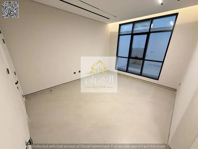 17 845085843-1066x800. webp