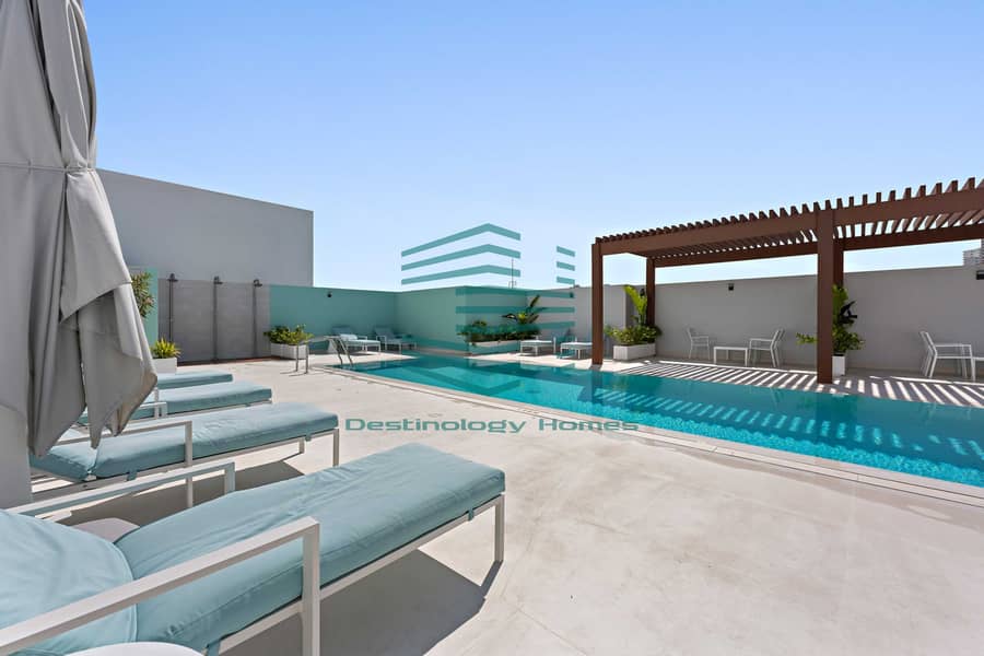 8 swimming-pool. jpg