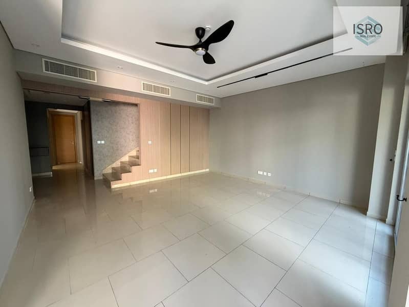 14 c19e48cc-70d9-4d12-8caa-bab18b0a9103. jpg