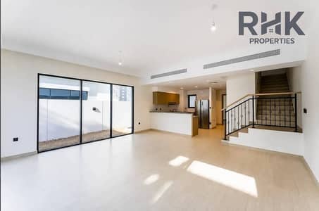 5 habitaciones Townhouse para en Alquiler en DAMAC Lagoons, Dubai - Casa adosada en DAMAC Lagoons，Santorini, 5 dormitorios, 179900 AED - 15432499