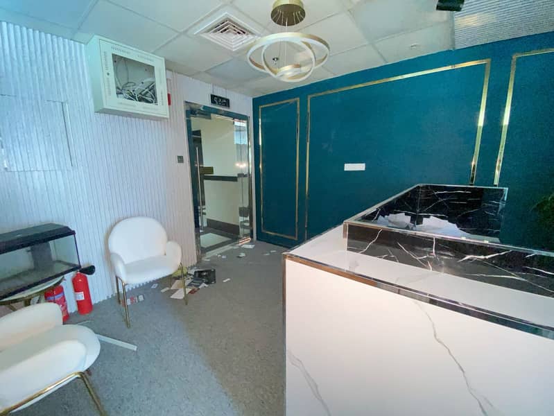 Fully Furnished | Office | Near Metro | High Floor – pohled 3