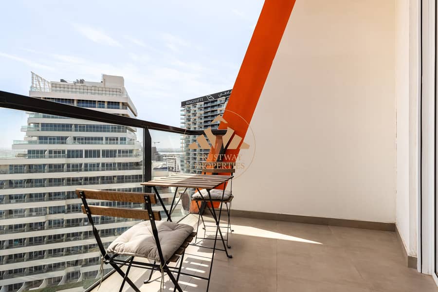 6 balcony. jpg