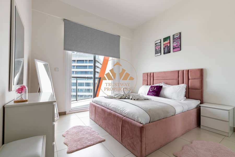 8 1st bedroom (2). jpg