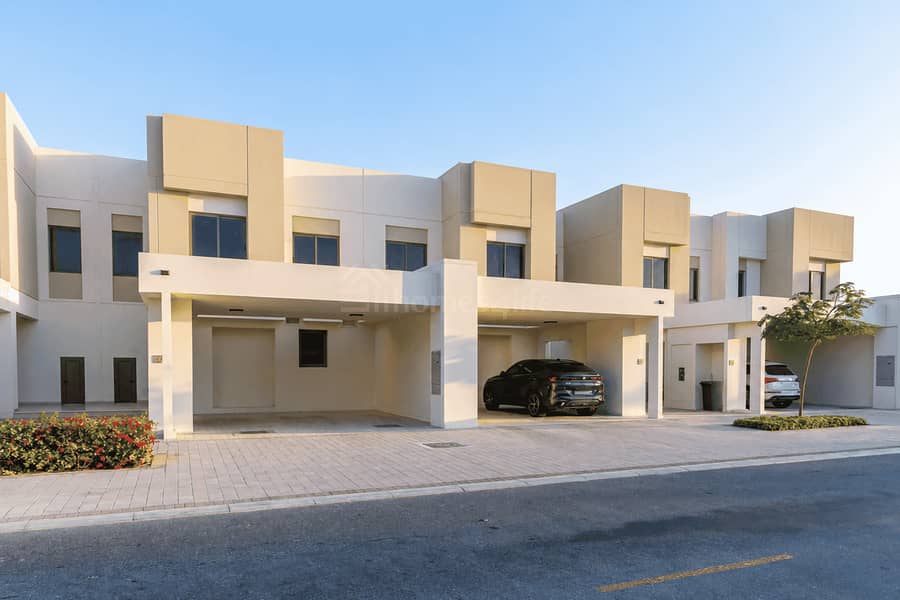 Bright & Spacious | Community Living Bright & Spacious | Community Living