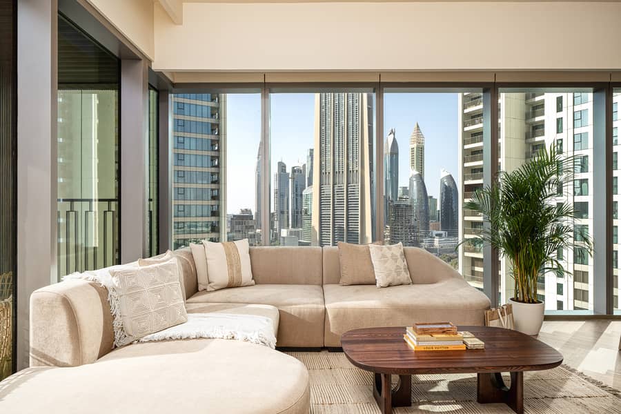 4 Downtown Views II_T3_1905(Web)-8. jpg