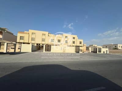 فيلا مجمع سكني 6 غرف نوم للبيع في مدينة خليفة، أبوظبي - IMG-20250924-WA0071. jpg فيلا مجمع سكني 6 غرف نوم للبيع في مدينة خليفة، أبوظبي - IMG-20250924-WA0071. jpg