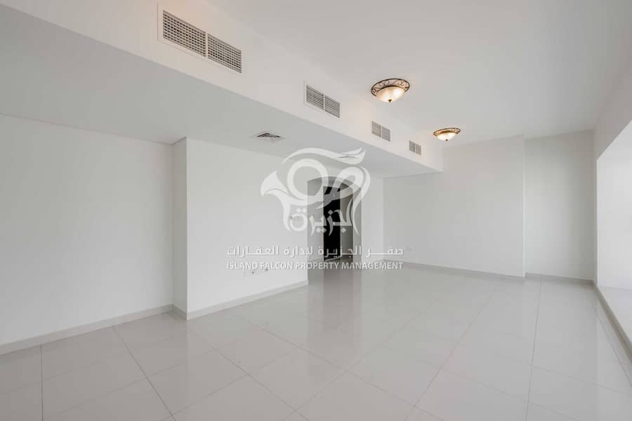 6 Livingroom2. jpg