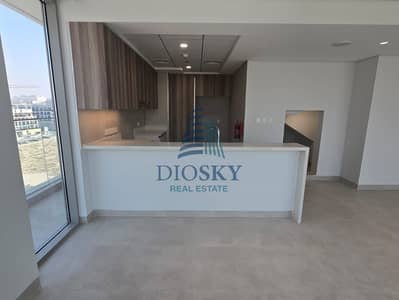 3 Bedroom Flat for Rent in International City, Dubai - Image 1