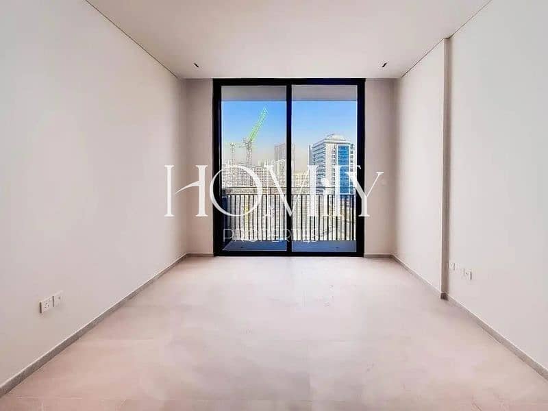 HIGH-END AMENITIES | POOL & GYM | VACANT - Image 2
