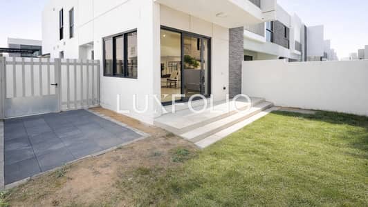 3 habitaciones Townhouse para en Alquiler en DAMAC Hills 2 (Akoya by DAMAC), Dubai - Casa adosada en DAMAC Hills 2 (Akoya by DAMAC),Juniper, 3 dormitorios, 104000 AED - 15528444 3 habitaciones Townhouse para en Alquiler en DAMAC Hills 2 (Akoya by DAMAC), Dubai - Casa adosada en DAMAC Hills 2 (Akoya by DAMAC),Juniper, 3 dormitorios, 104000 AED - 15528444