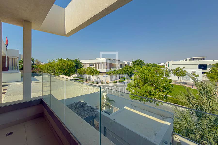 Hot Deal Stand Alone Villa | 4BR Comfortable Area Hot Deal Stand Alone Villa | 4BR Comfortable Area