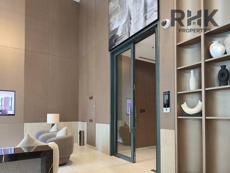 11 Double-height lobby entrance at Crest Grande tower, Sobha Hartland MBR City