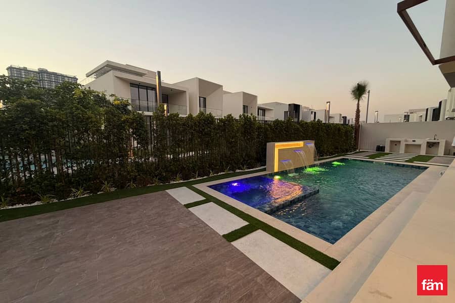 Exclusive | Rennovated | Luxury | Basement | Ready Exclusive | Rennovated | Luxury | Basement | Ready