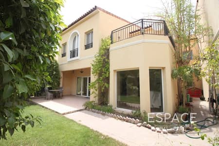 End Unit TH | Very Private | Great Street End Unit TH | Very Private | Great Street