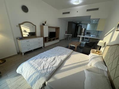 Studio te Huur in Jumeirah Village Circle (JVC), Dubai - PHOTO-2026-05-07-16-38-22. jpeg