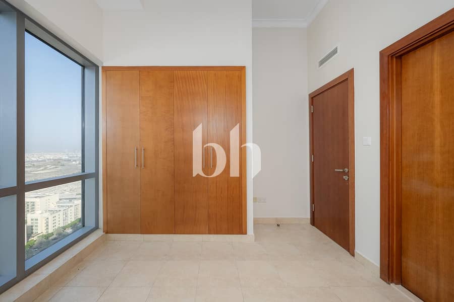 6 Image 0