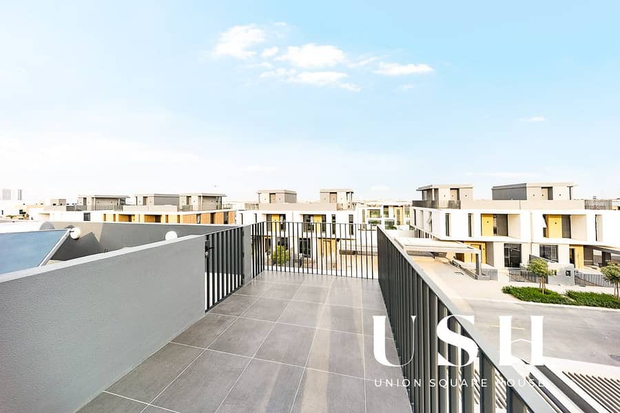 26 Balcony 3. jpg