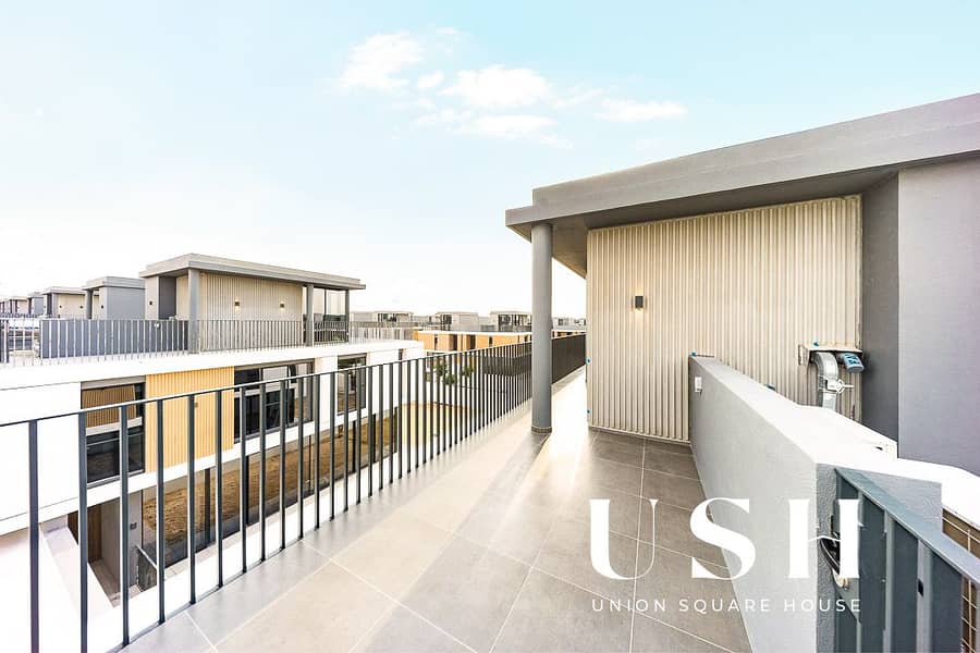 27 Balcony 4. jpg