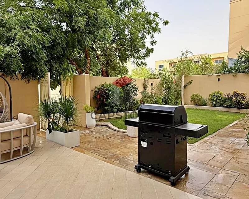 Single Row | Private Backyard | Upgraded Interior Single Row | Private Backyard | Upgraded Interior