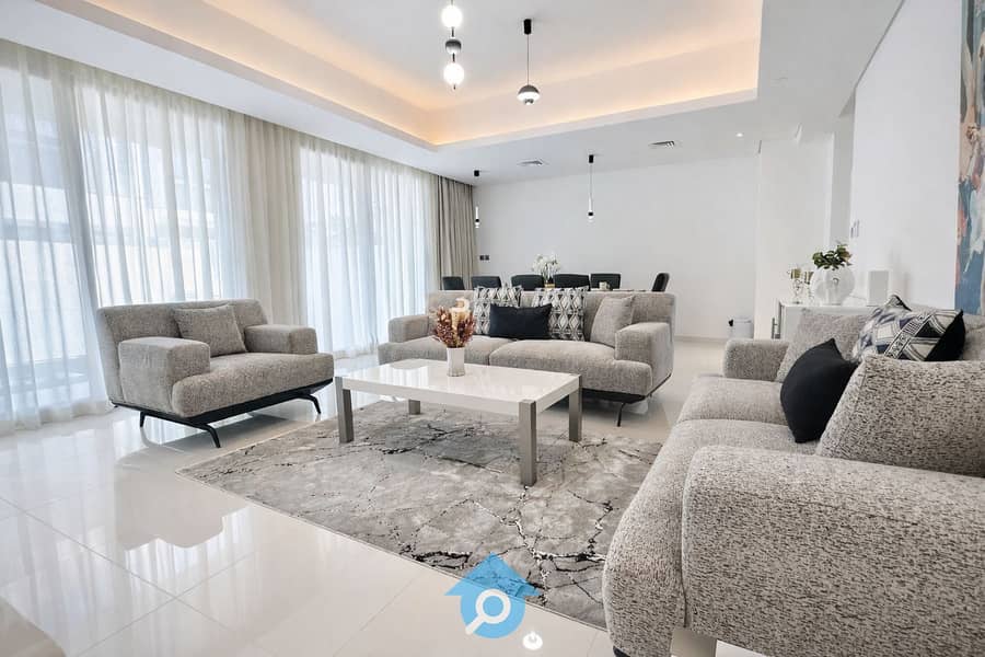 3 Living area. jpg