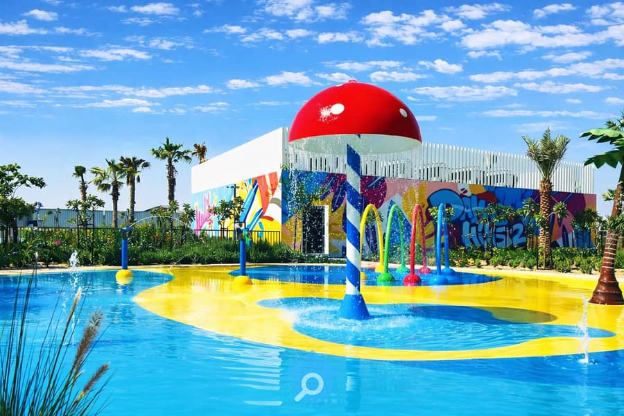 24 Kids splash area - community. png