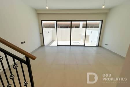 4 habitaciones Townhouse para en Alquiler en DAMAC Lagoons, Dubai - Casa adosada en DAMAC Lagoons,Costa Brava, 4 dormitorios, 155000 AED - 15534200 4 habitaciones Townhouse para en Alquiler en DAMAC Lagoons, Dubai - Casa adosada en DAMAC Lagoons,Costa Brava, 4 dormitorios, 155000 AED - 15534200
