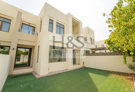 3 Bedroom Villa for Sale in Reem, Dubai - 4d756f7c-810b-4725-b38e-9ccadb81286e. jpg 3 Bedroom Villa for Sale in Reem, Dubai - 4d756f7c-810b-4725-b38e-9ccadb81286e. jpg