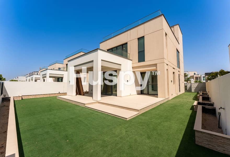 Upgraded | Single Row | Close to Amenities Upgraded | Single Row | Close to Amenities