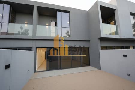 2 Schlafzimmer Villa zum zum Verkauf in Tilal City, Sharjah - 112b9d28-5ab5-400b-9ce5-661163a3dde2. jpg 2 Schlafzimmer Villa zum zum Verkauf in Tilal City, Sharjah - 112b9d28-5ab5-400b-9ce5-661163a3dde2. jpg
