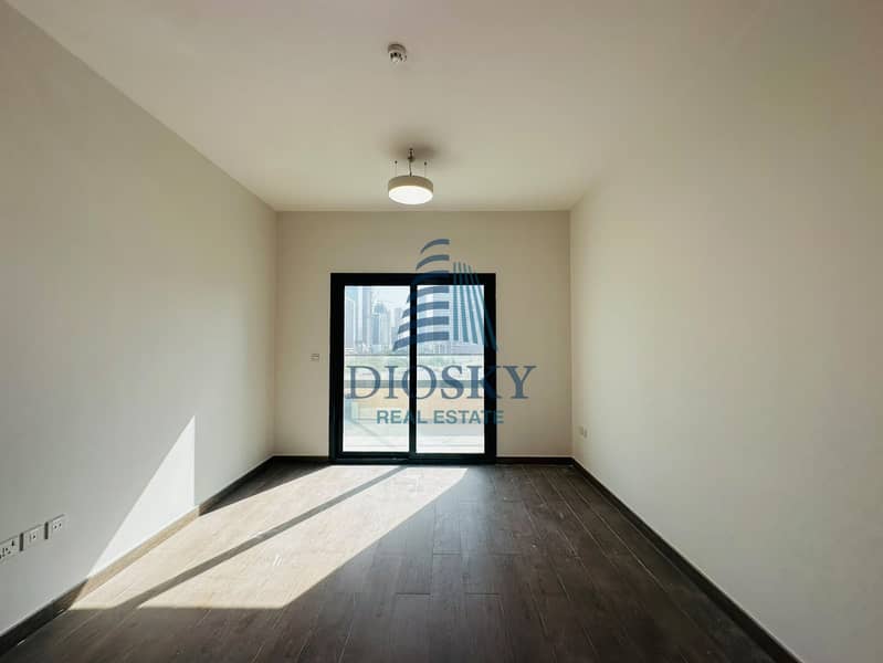 6 Image 6