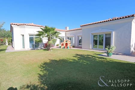 4 Bed | Corner Bungalow | Close To Pool 4 Bed | Corner Bungalow | Close To Pool
