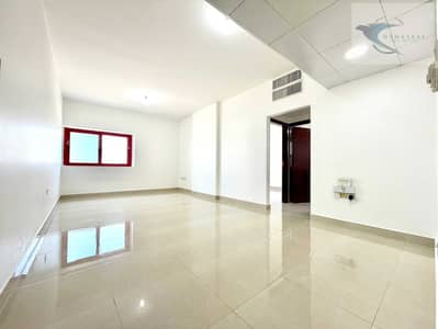 1 Bedroom Apartment for Rent in Hadbat Al Zaafran, Abu Dhabi - IMG_6018. jpg 1 Bedroom Apartment for Rent in Hadbat Al Zaafran, Abu Dhabi - IMG_6018. jpg