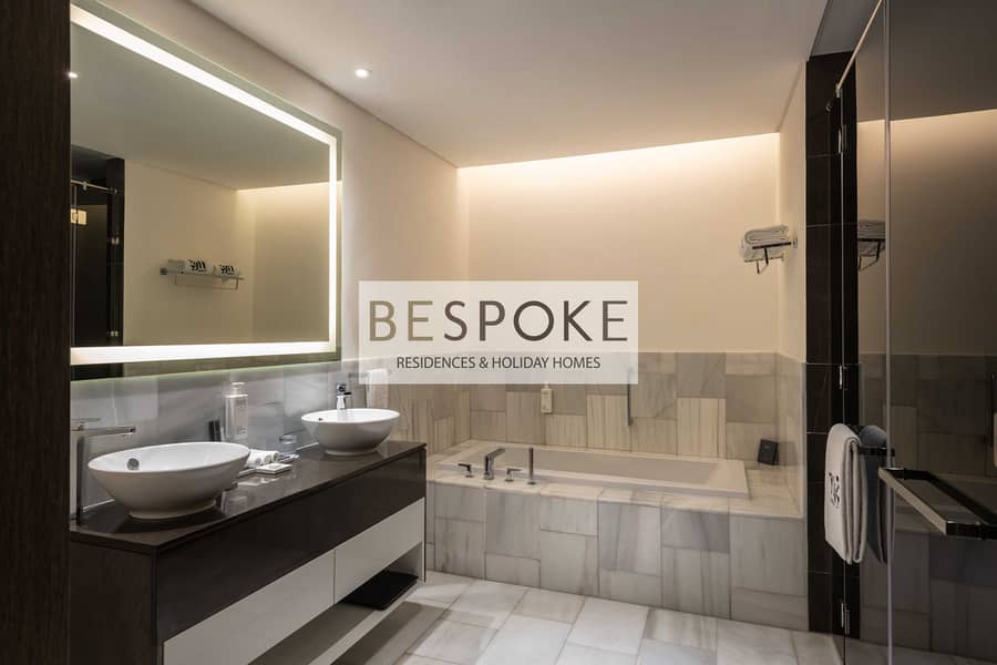 6 dxbpm-th8palm-vignettecollection-Bathroom Suite. jpg
