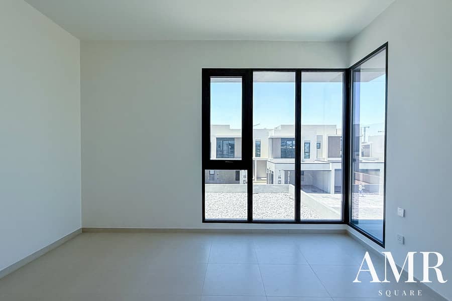 27 Jebel Ali Village_4bhk_Townhouse-24. jpg