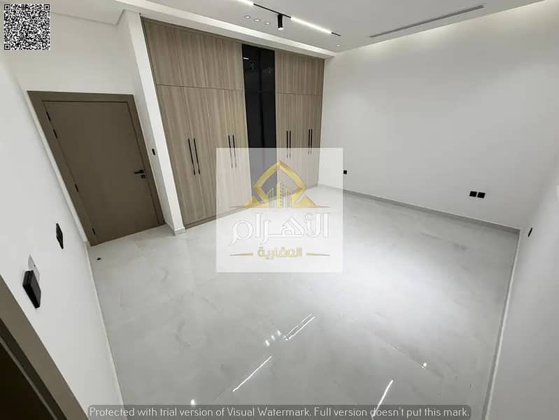 23 845395058-1066x800. webp