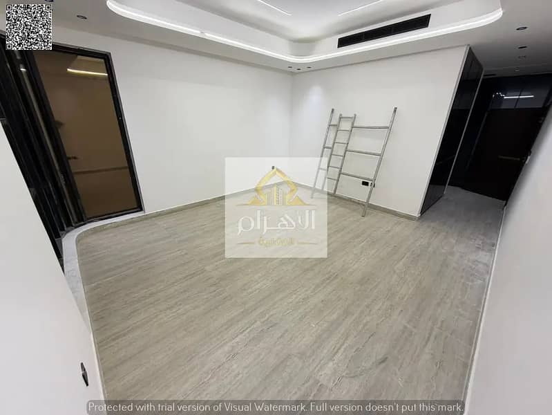 17 845085812-1066x800. webp