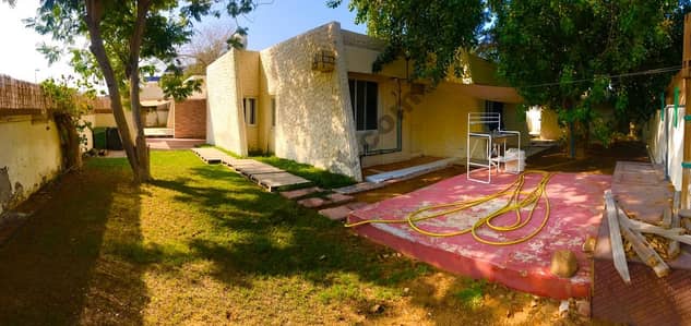 Nice 3 bedroom single story villa with pvt garden jumeirah 1 Nice 3 bedroom single story villa with pvt garden jumeirah 1