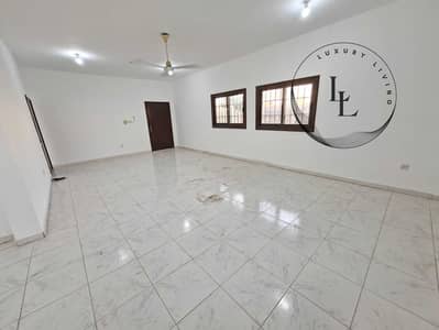 5 Schlafzimmer Villa zum zur Miete in Al Mirgab, Sharjah - 20260516_150633. jpg 5 Schlafzimmer Villa zum zur Miete in Al Mirgab, Sharjah - 20260516_150633. jpg