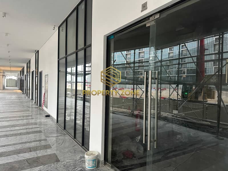 3 AR Azure RETAIL5 (6). jpeg