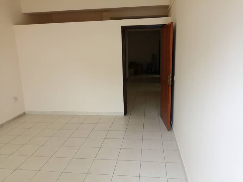 Well Maintained Office Space for Rent in Hor Al Anz Well Maintained Office Space for Rent in Hor Al Anz