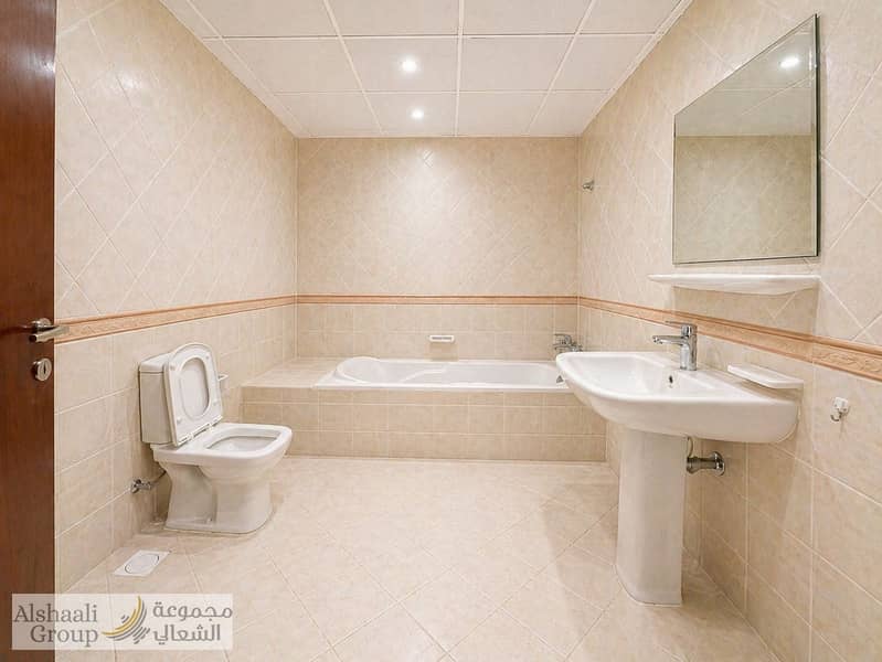 17 washroom (2). jpeg