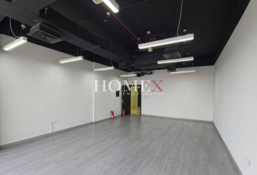 8 B2B-Tower-Office-08. jpg