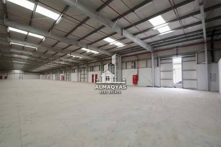 مستودع  للايجار في صناعية الصجعة، الشارقة - Warehouse1. jpg
