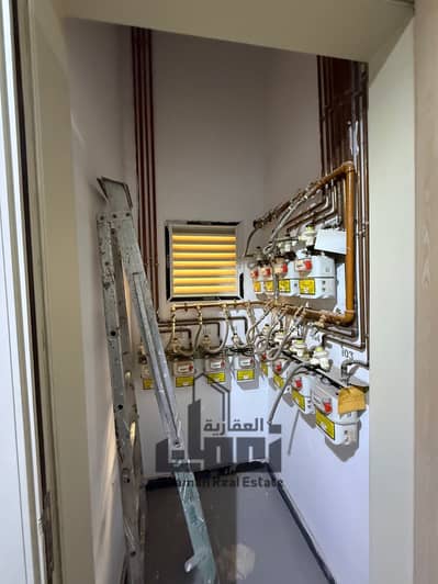 Building for Sale in Hoshi, Sharjah - 5464f8db-38e1-4794-ae42-d2ad583948e3. jpg Building for Sale in Hoshi, Sharjah - 5464f8db-38e1-4794-ae42-d2ad583948e3. jpg