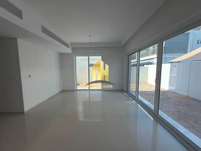 3 habitaciones Townhouse para en Alquiler en DAMAC Hills 2 (Akoya by DAMAC), Dubai - WhatsApp Image 2026-06-19 at 4.53. 49 PM. jpeg 3 habitaciones Townhouse para en Alquiler en DAMAC Hills 2 (Akoya by DAMAC), Dubai - WhatsApp Image 2026-06-19 at 4.53. 49 PM. jpeg
