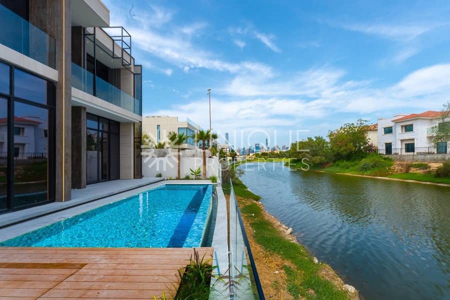 On The Lake | Custom Made | Luxury On The Lake | Custom Made | Luxury