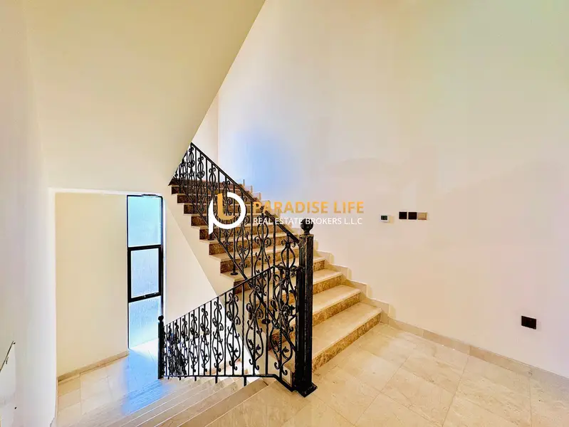 GREAT DEAL-5BEDROOM ALL MASTERS PLUS MAIDS READY TO MOVE IN-SHARED POOL