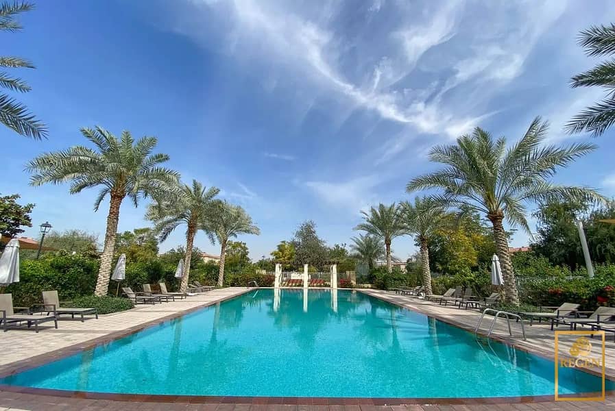 28 Casadora Pool 2. jpg